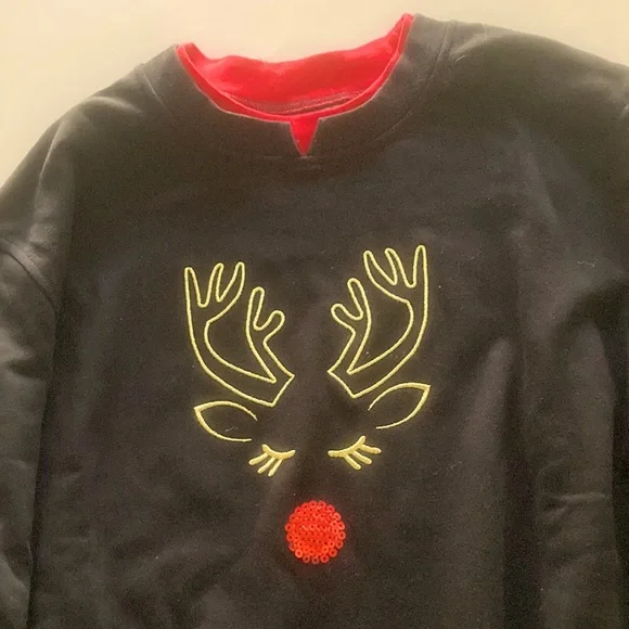 Christmas sweatshirt: excellent for holiday’s into new year - Picture 1 of 4